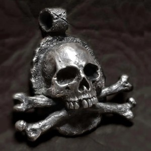 Skull hanger verkrijgbaar in twee varianten