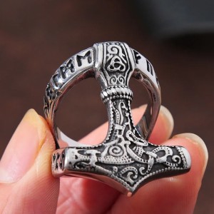 Viking ring met de hamer van Thor - Mjölnir