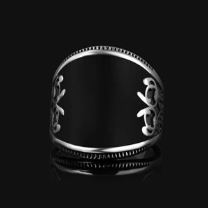 Ring met zwart turks ontwerp
