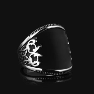 Ring met zwart turks ontwerp