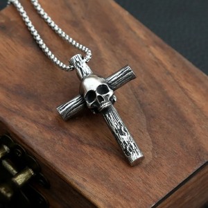 Skull hanger met een kruis